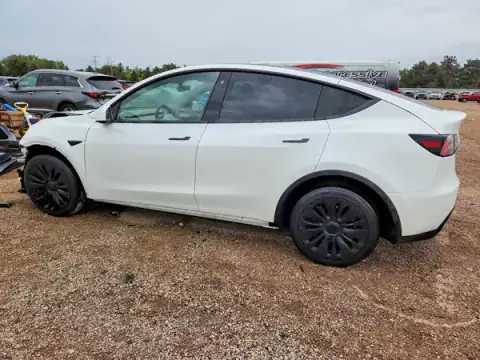 7SAYGDEE5PF693124 — 2023 Tesla Model Y, фото 2 з Copart, Передня частина