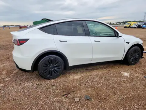 7SAYGDEE5PF693124 — 2023 Tesla Model Y, фото 3 з Copart, Передня частина