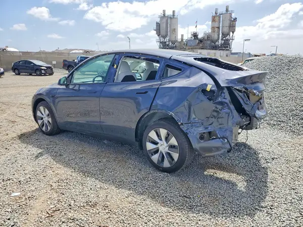 7SAYGDEE1PF614774 — 2023 Tesla Model Y, фото 2 с аукциона Copart, Задняя часть