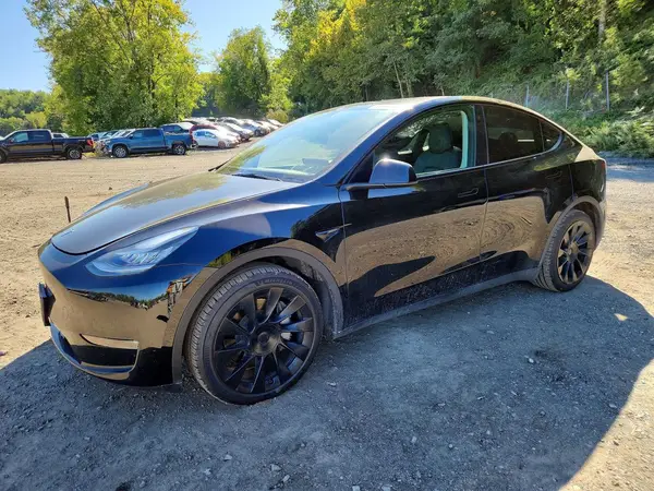 7SAYGDEE3PF613397 Tesla Model Y 2023 — повреждение Крыша, фото до ремонта