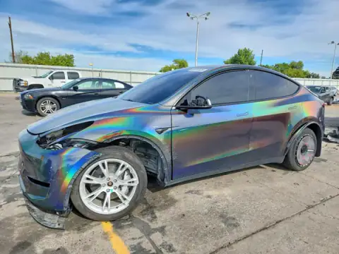 7SAYGDEEXPF706952 Tesla Model Y 2023 — Front end damage, before-repair photo