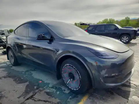 7SAYGDEEXPF706952 — 2023 Tesla Model Y, фото 4 с аукциона Copart, ПЕРЕДНЯЯ ЧАСТЬ