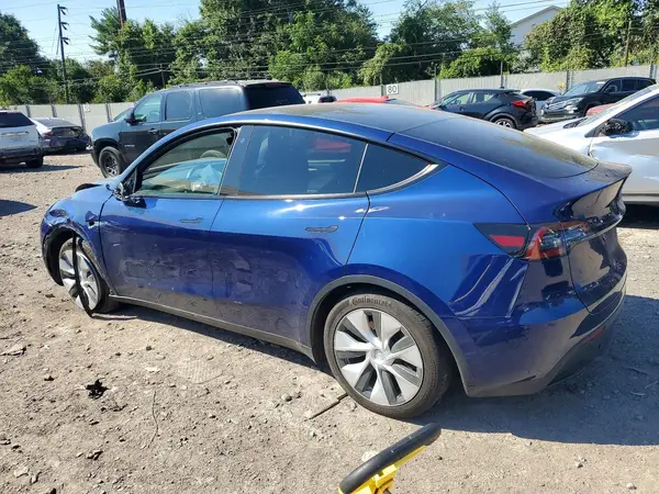 7SAYGDEE5PF767335 — 2023 Tesla Model Y, фото 2 с аукциона Copart 12.10.2026, Передняя часть