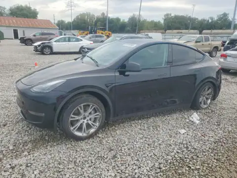 7SAYGDEE5PA177665 Tesla Model Y 2023 — Side damage, before-repair photo