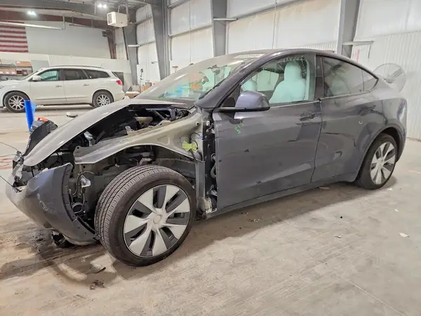 7SAYGAEE3PF840670 Tesla Model Y 2023 — Front end damage, before-repair photo