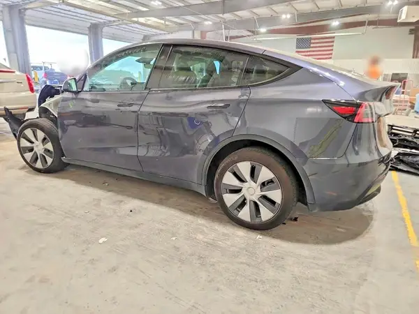 7SAYGAEE3PF840670 — 2023 Tesla Model Y, photo 2 from Copart, Front end