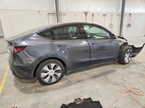 7SAYGAEE3PF840670 — 2023 Tesla Model Y, photo 3 from Copart, Front end