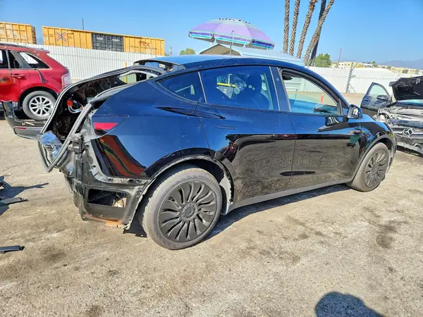 7SAYGDEE7PF944628 — 2023 Tesla Model Y, фото 3 с аукциона Copart, Задняя часть