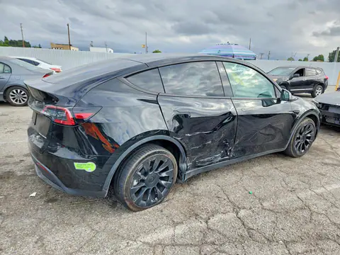 7SAYGDEE4PA118154 — 2023 Tesla Model Y, photo 3 from Copart 27.10.2026, Side