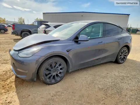 7SAYGDEE1PF647838 — 2023 Tesla Model Y, უკანა ნაწილი, ფოტოები შეკეთებამდე