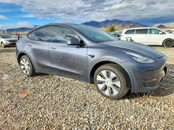 7SAYGDEE2PF615416 — 2023 Tesla Model Y, zdjęcie 4 z Copart, Przód
