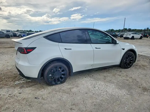 7SAYGDEE6PF854161 — 2023 Tesla Model Y, ფოტო 3, Copart, გვერდითი ნაწილი
