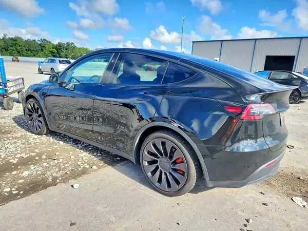 7SAYGDEFXPF941571 — 2023 Tesla Model Y, zdjęcie 2 z Copart, Przód