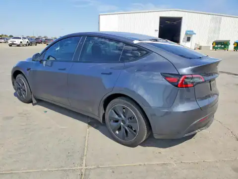 7SAYGDEDXPF977677 — 2023 Tesla Model Y, zdjęcie 2 z Copart, Przód