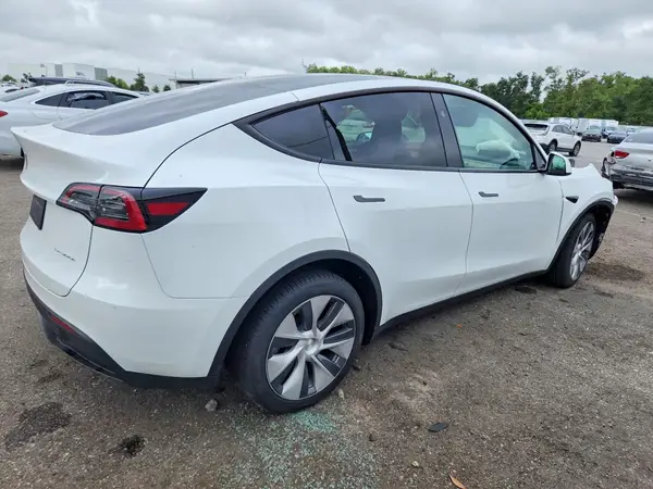7SAYGDEE3PA210260 — 2023 Tesla Model Y, photo 3 from Copart, Front end