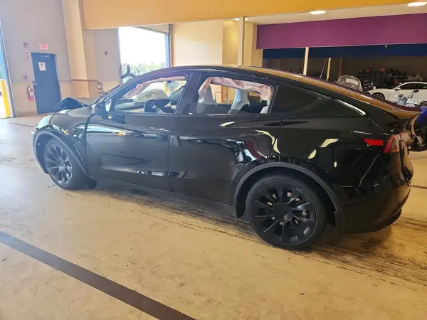 7SAYGAEE9PF968010 — 2023 Tesla Model Y, zdjęcie 2 z Copart, Przód
