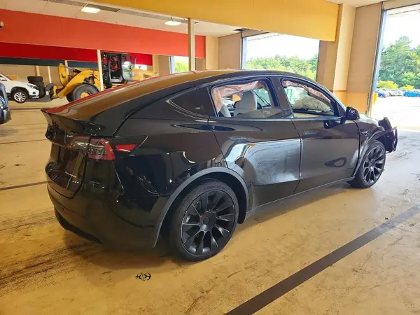7SAYGAEE9PF968010 — 2023 Tesla Model Y, zdjęcie 3 z Copart, Przód