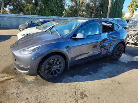 7SAYGAEE9PF713860 — 2023 Tesla Model Y, Bok (Side), zdjęć przed naprawą