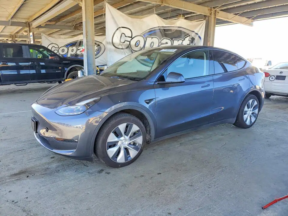 7SAYGDEE1PF879470 Tesla Model Y 2023 — повреждение Передняя часть, фото до ремонта