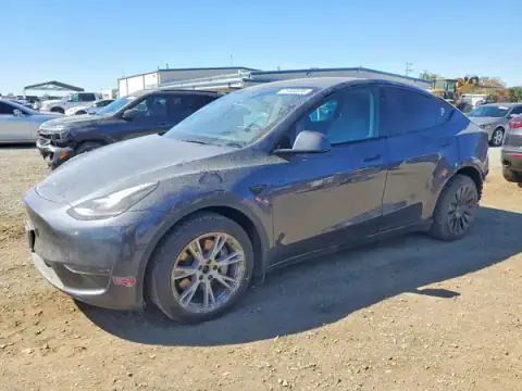 7SAYGDEE3PA202966 Tesla Model Y 2023 — Rear end damage, before-repair photo