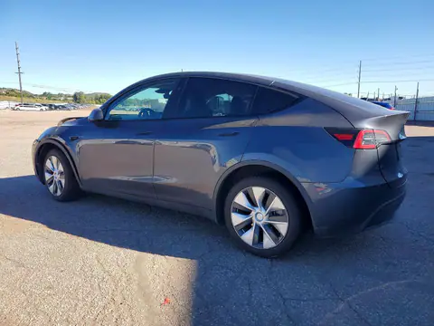 2023 TESLA MODEL Y VIN 7SAYGDEE7PF839765 фото 2