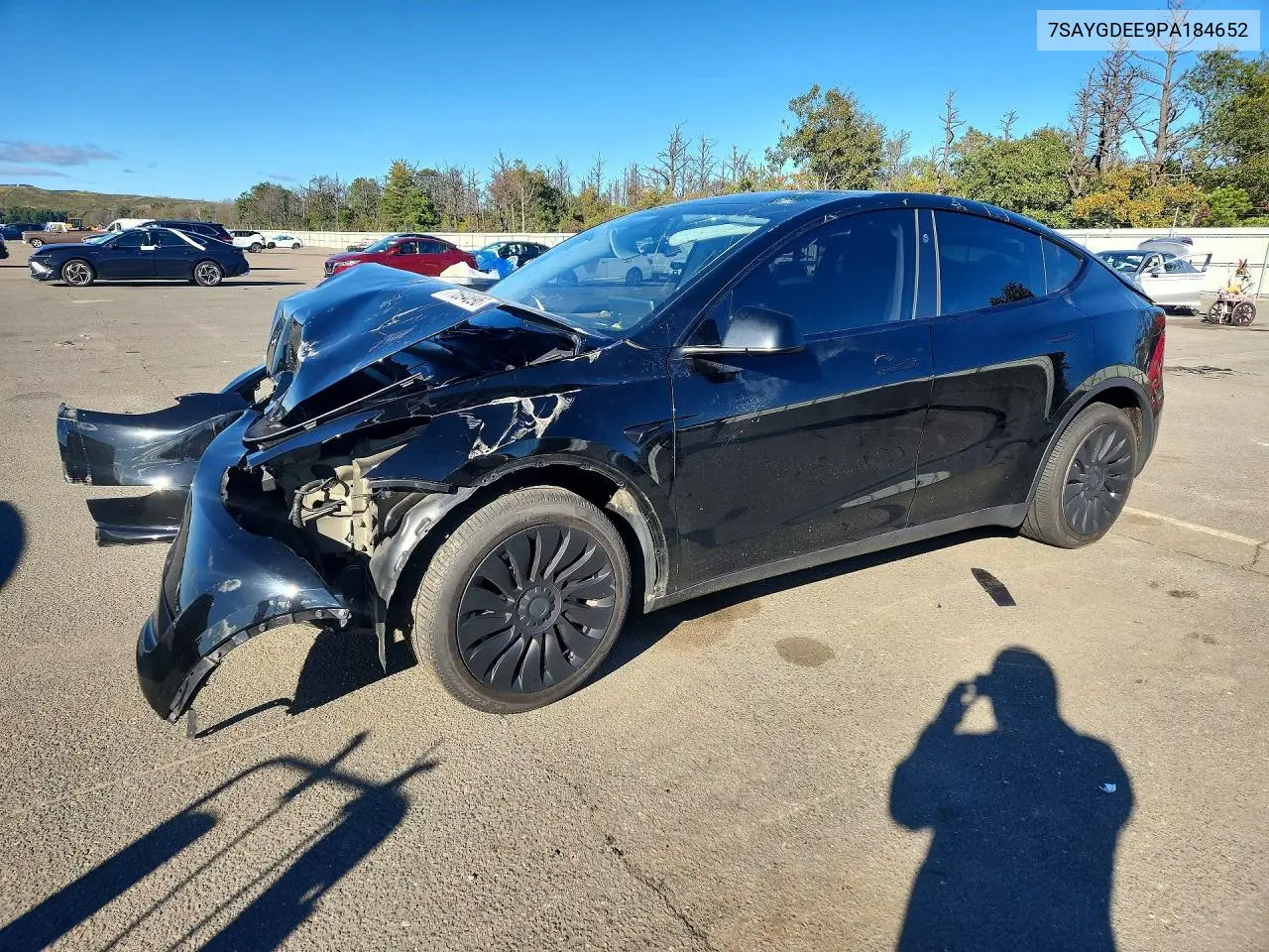 2023 Tesla Model Y VIN 7SAYGDEE9PA184652 фото 1