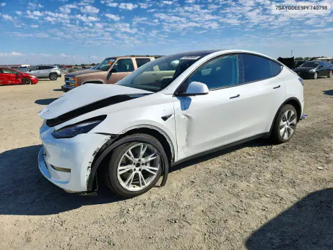 2023 Tesla Model Y VIN 7SAYGDEE9PF740798 фото 1