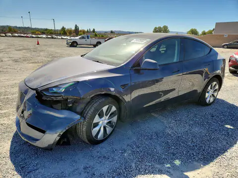 7SAYGDEE6PF831866 — 2023 Tesla Model Y, Przód (Front End), zdjęć przed naprawą