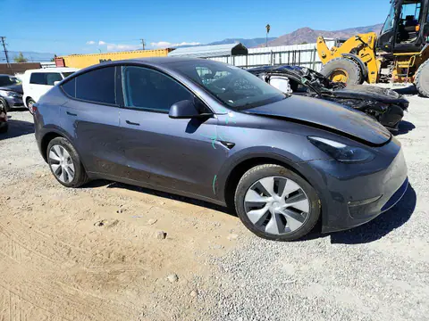 7SAYGDEE6PF831866 — 2023 Tesla Model Y, zdjęcie 4 z Copart 21.10.2026, Przód