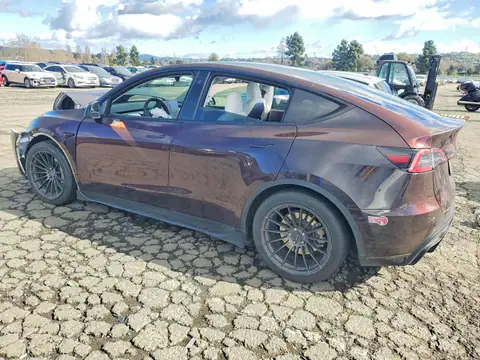 7SAYGDEE2PF683764 — 2023 Tesla Model Y, фото 2 с аукциона Copart 16.10.2026, Передняя часть