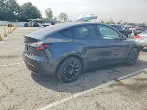 7SAYGDEE7RF001965 — 2024 Tesla Model Y, фото 3 з Copart 27.10.2026, Передня частина