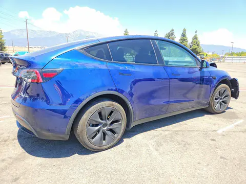 2024 Tesla Model Y VIN 7SAYGDED1RF160696 фото 3