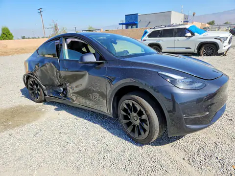 7SAYGAEE8RF041468 — 2024 Tesla Model Y, photo 4 from Copart 14.10.2026, Side