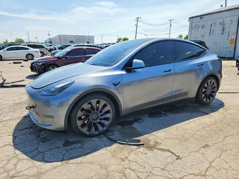 7SAYGDEFXRA330214 — 2024 Tesla Model Y, Передня частина (Front End), фото до ремонту