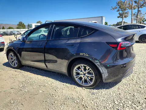 7SAYGDEE4RF013782 — 2024 Tesla Model Y, zdjęcie 2 z Copart 22.10.2026, Przód