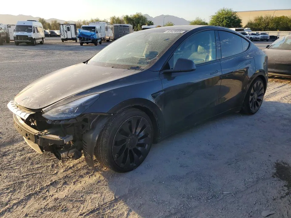 2024 Tesla Model Y VIN 7SAYGDEF6RF177530 фото 1