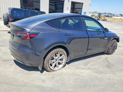 7SAYGDEE9RF009467 — 2024 Tesla Model Y, фото 3 с аукциона Copart 29.09.2026, Передняя часть