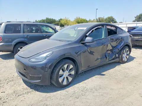 7SAYGDEE5RF059248 — 2024 Tesla Model Y, Lateral (Side), fotos antes de reparar