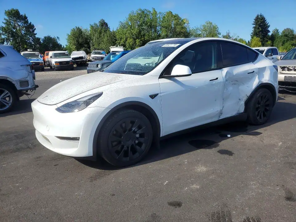 7SAYGAEEXRF088212 Tesla Model Y 2024 — დაზიანება გვერდითი ნაწილი, ფოტო შეკეთებამდე