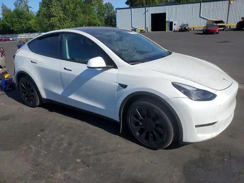 7SAYGAEEXRF088212 — 2024 Tesla Model Y, ფოტო 4, Copart 14.10.2026, გვერდითი ნაწილი