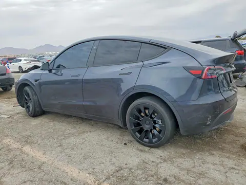 2024 Tesla Model Y VIN 7SAYGDEE1RA270752 фото 2