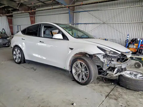 2024 Tesla Model Y VIN 7SAYGDEE1RF054192 фото 4