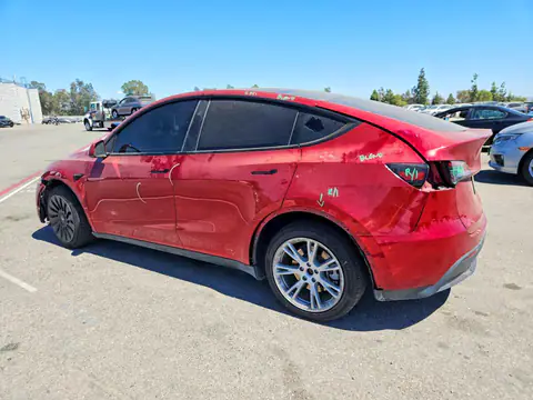 7SAYGDEE8RA259487 — 2024 Tesla Model Y, photo 2 from Copart 27.10.2026, Front end