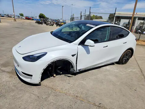 7SAYGDED7RF154403 — 2024 Tesla Model Y, Side (Side), before-repair photos