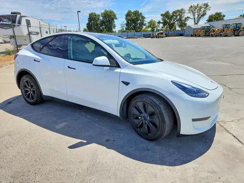 2024 Tesla Model Y VIN 7SAYGDED7RF154403 фото 4