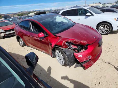 7SAYGDEE3RF003101 — 2024 Tesla Model Y, photo 4 from Copart 13.10.2026, Front end