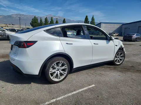 7SAYGAEE5RF059930 — 2024 Tesla Model Y, фото 3 с аукциона Copart 29.09.2026, Передняя часть