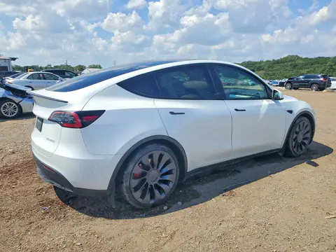 2024 TESLA MODEL Y VIN 7SAYGDEF3RA299243 фото 3