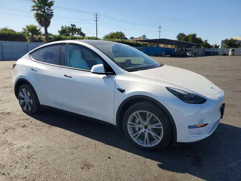 7SAYGDED0RF033308 — 2024 Tesla Model Y, zdjęcie 4 z Copart 13.10.2026, Przód
