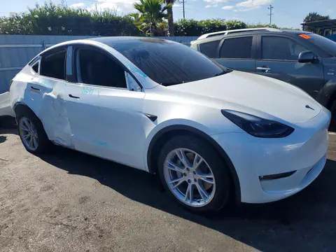7SAYGDEE0RF066981 — 2024 Tesla Model Y, фото 4 с аукциона Copart 29.09.2026, Боковая часть